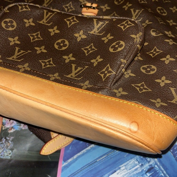 πΉπ€β’ 𫦠Louis Vuitton x GM x Lux for Thine Back Vibes - Picture 5 of 16